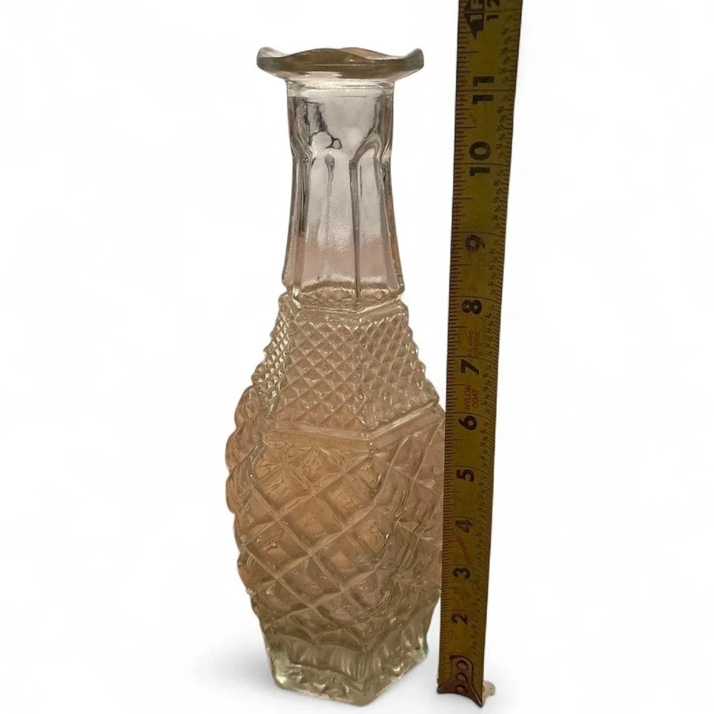 Vintage Anchor Hocking Wexford 32oz Glass Decanter 14 3/8 inch Tall from 1970
